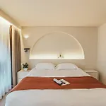 Shanghai Dino Star Homestay - Near Disneyland