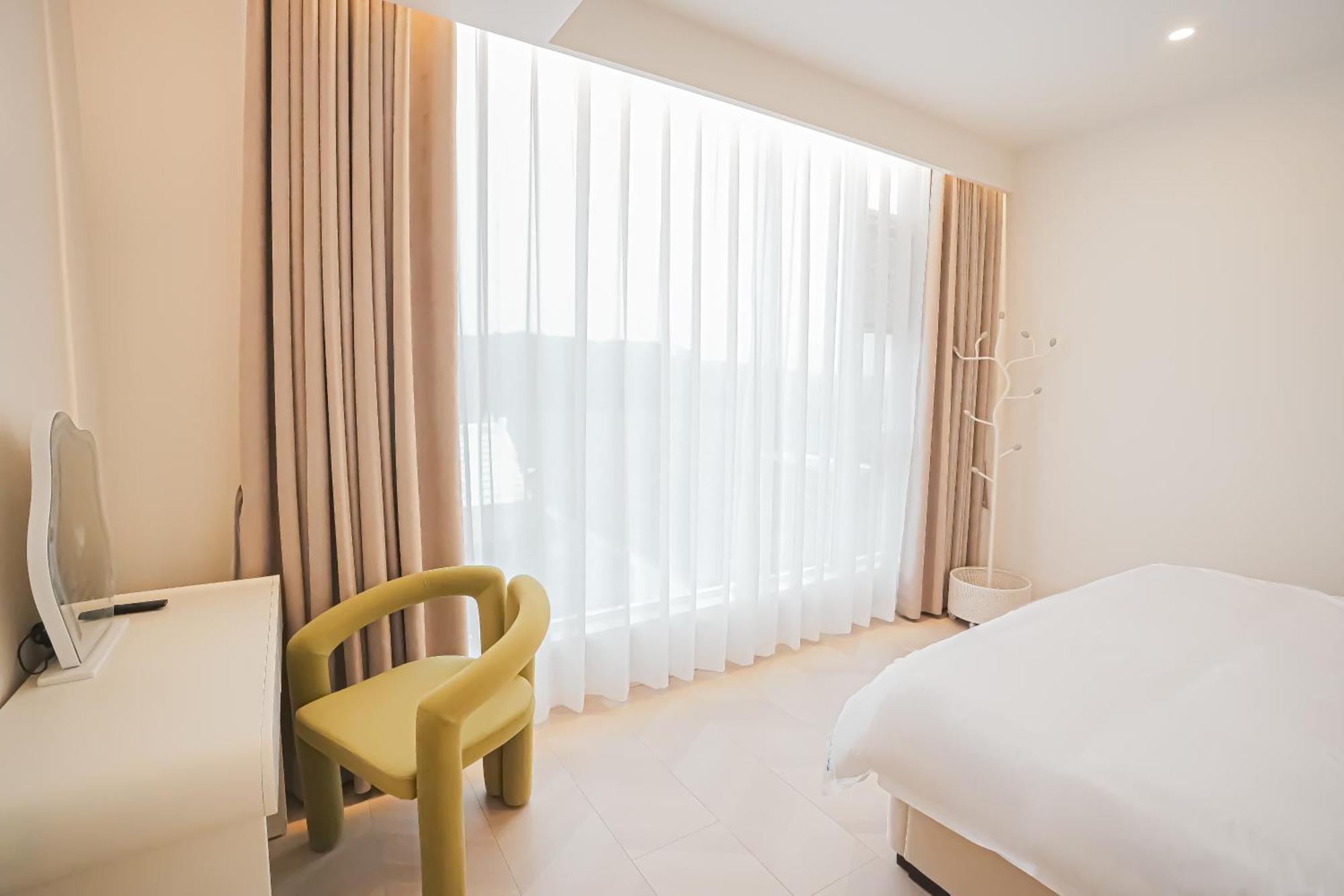 Dino Star - Near Disneyland Resort 3*